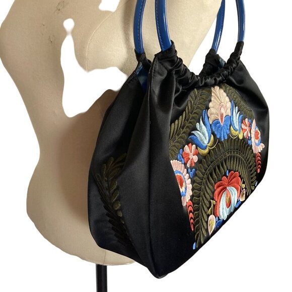 Adrienne Vittadini Embroidered Bag Black Satin Floral Pattern Boho Hobo New - Picture 2 of 14